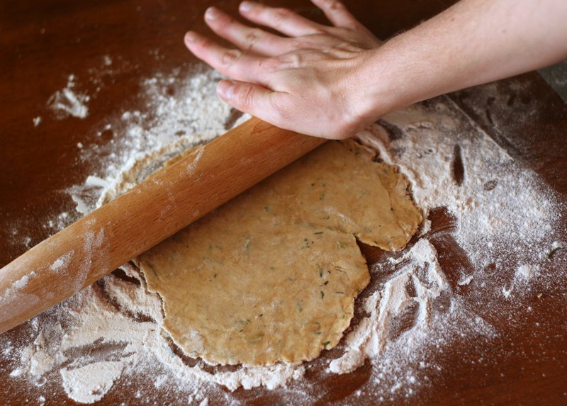 Tasty Kitchen Blog: Bakery Style Rosemary Flatbread. Guest post by Natalie Perry of Perry's Plate, recipe submitted by TK member culinarycapers.