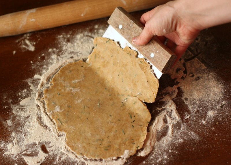 Tasty Kitchen Blog: Bakery Style Rosemary Flatbread. Guest post by Natalie Perry of Perry's Plate, recipe submitted by TK member culinarycapers.