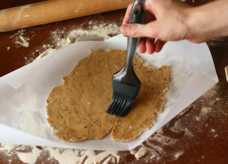 Tasty Kitchen Blog: Bakery Style Rosemary Flatbread. Guest post by Natalie Perry of Perry's Plate, recipe submitted by TK member culinarycapers.