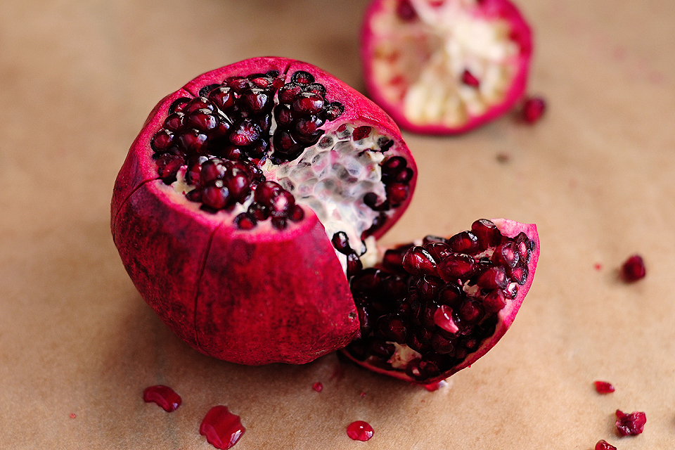 Tasty Kitchen Blog: How To Open a Pomegranate. Guest post by Amy Johnson of She Wears Many Hats.