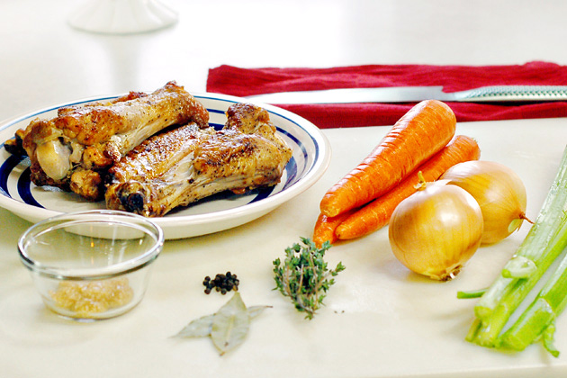 Tasty Kitchen Blog: Pressure Cooker Turkey Stock. Guest post and recipe from John Dawson of Patio Daddio BBQ.
