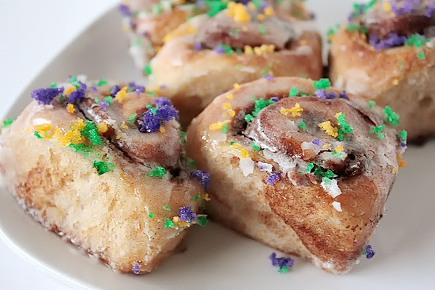 Tasty Kitchen Blog: Mardi Gras! (Chocolate Ganache King Cake Rolls)