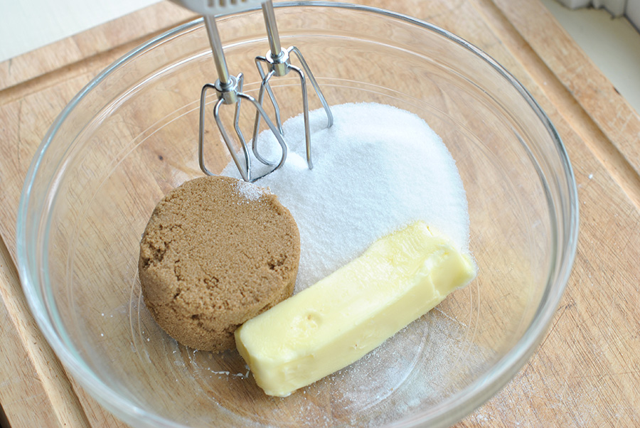 Tasty Kitchen Blog: Old Fashioned Oatmeal Cake with Broiled Topping. Guest post by Maggy Keet of Three Many Cooks, recipe submitted by TK member Brandi (dbnelson).