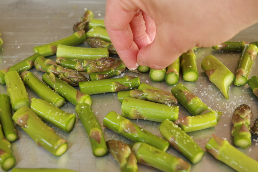 Tasty Kitchen Blog: Bowtie Pasta with Oven Dried Tomatoes Asparagus and Boursin. Guest post by Calli Taylor of Make It Do, recipe submitted by TK member Dorothy of Belle of the Kitchen.