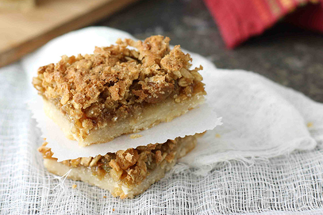 Tasty Kitchen Blog: Oatmeal Butter Tart Squares. Guest post by Dara Michalski of Cookin' Canuck, recipe submitted by TK member gingerbreadbagels.