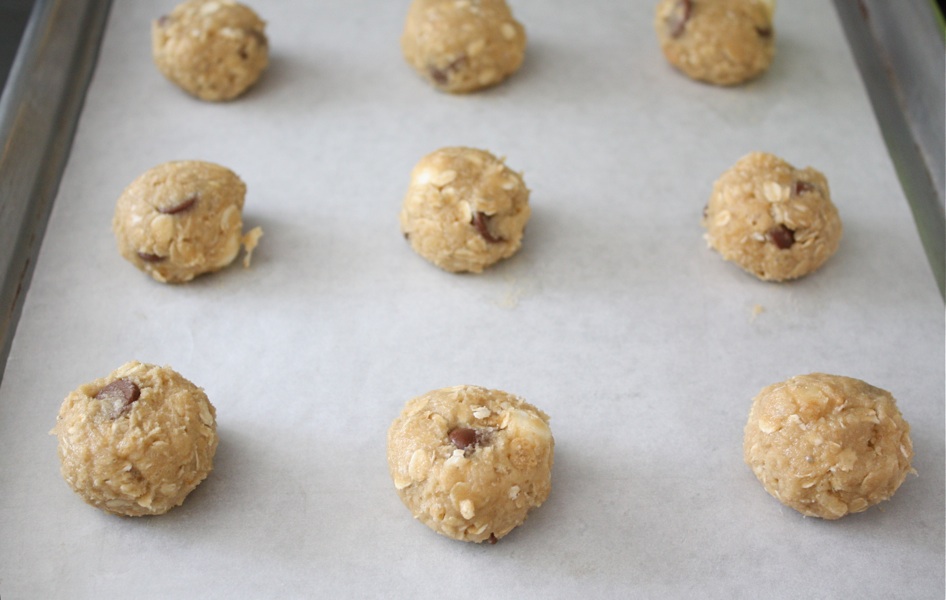 Tasty Kitchen Blog: Toffee Crunch Cookies. Guest post by Maria Lichty of Two Peas and Their Pod, recipe submitted by TK member Aimee of Shugary Sweets.