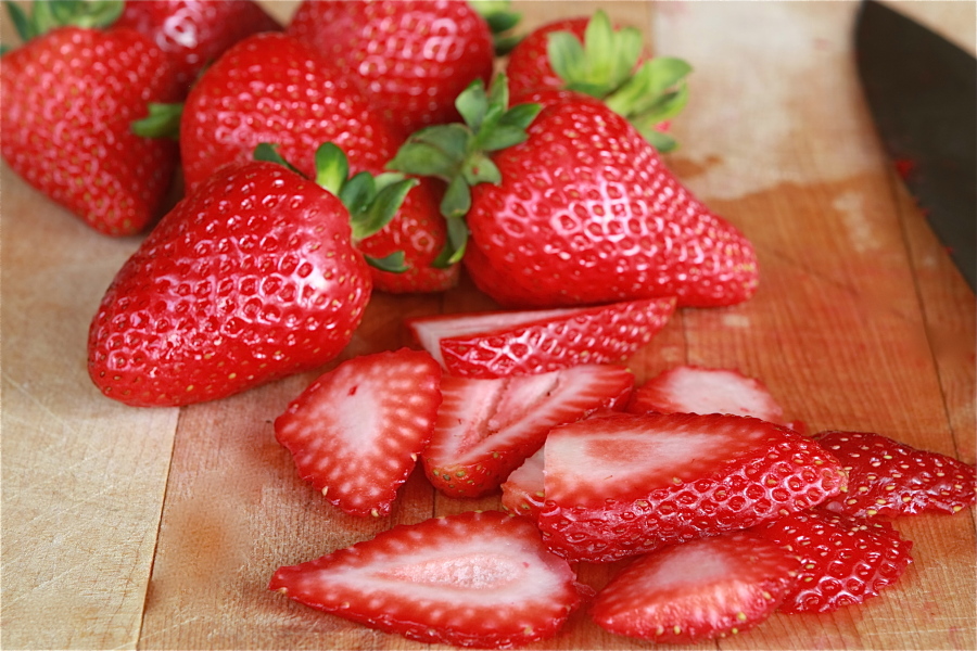 Tasty Kitchen Blog: Strawberry Rhubarb Pie with Streusel Topping. Guest post by Calli Taylor of Make It Do, recipe submitted by TK member Mel of Mel's Kitchen Cafe.