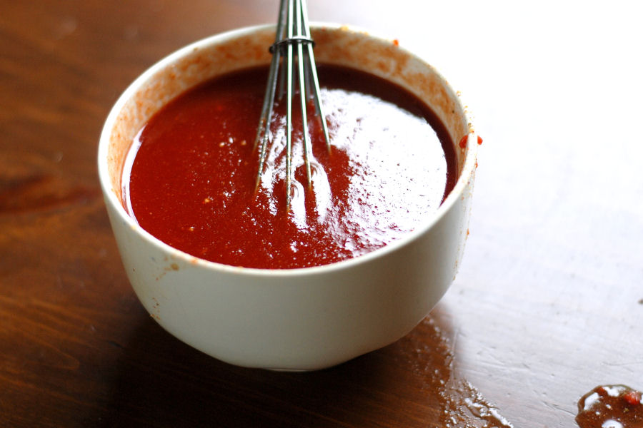 Tasty Kitchen Blog: Smoky BBQ Sauce. Guest post and recipe from Erica Kastner of Cooking for Seven.