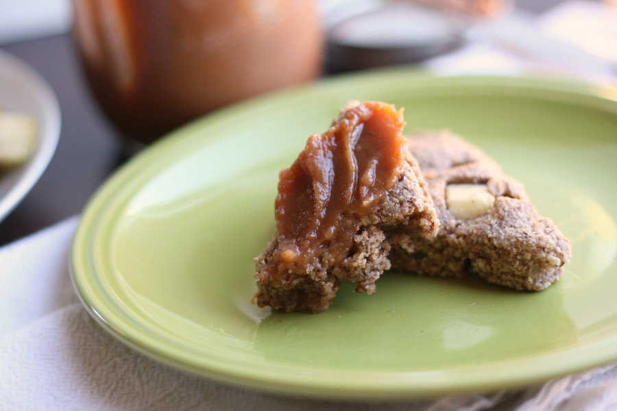 Tasty Kitchen Blog: Gluten-Free Apple, Ginger and Spice Scones. Guest post by Natalie Perry of Perry's Plate, recipe submitted by TK member Jenni Hulet of The Urban Poser.