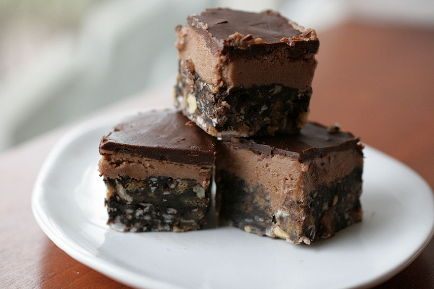 TK Blog: Happy Canadian Thanksgiving Day! (Nutella Nanaimo Bars from TK member Kate of Savour Fare)