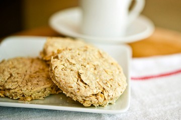 Tasty Kitchen Blog: Scottish Oat Cakes. Guest post by Georgia Pellegrini, recipe submitted by TK member Movita Beaucoup.