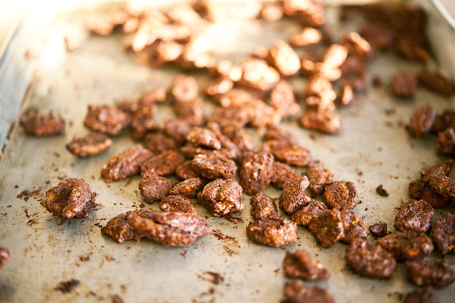 Tasty Kitchen Blog: Mexican Hot Chocolate Roasted Pecans. Guest post by Georgia Pellegrini, recipe submitted by TK member Julie of Savvy Eats.