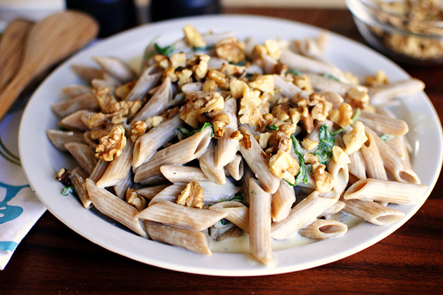 Tasty Kitchen Blog: Creamy Penne with Blue Cheese, Arugula and Toasted Walnuts. Guest post by Laurie McNamara of Simply Scratch, recipe submitted by TK member Bev Weidner of Bev Cooks.