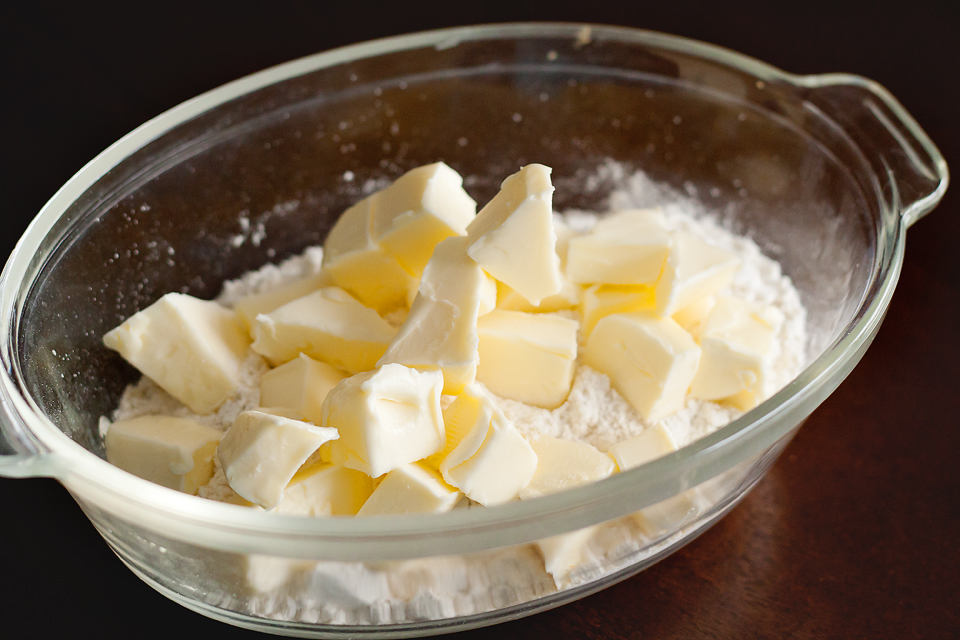 Tasty Kitchen Blog Vanilla Crumb Pie. Guest post by Amber Potter of Sprinkled with Flour, recipe submitted by TK member Tonya of 4 Little Fergusons.