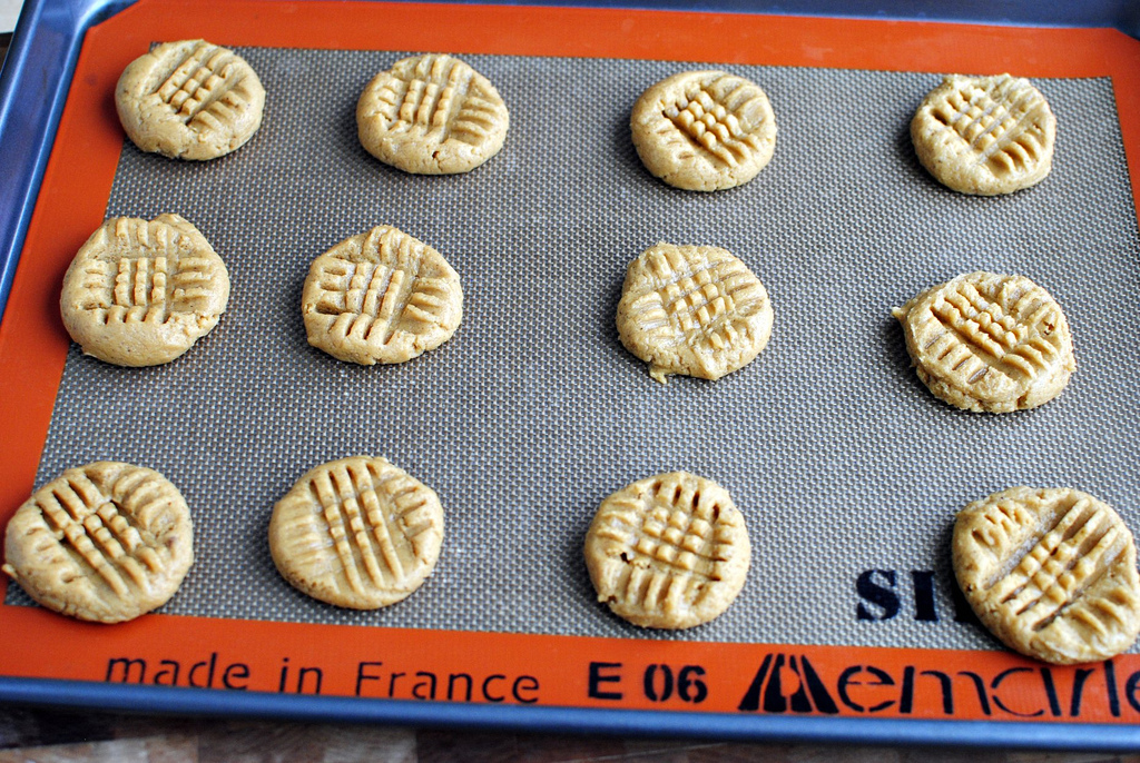 Tasty Kitchen Blog: Brown-Butter Peanut Butter Cookies. Guest post by Laurie McNamara of Simply Scratch, recipe submitted by TK member Melissa (bellelatte).