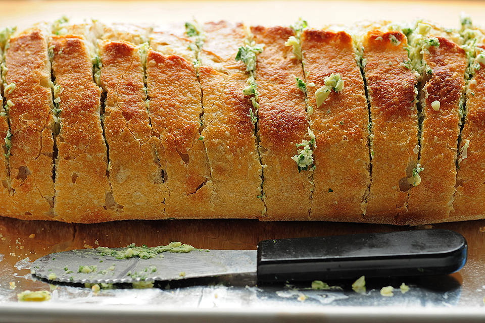 Tasty Kitchen Blog: Artichoke Feta Garlic Bread. Guest post by Amy Johnson of She Wears Many Hats, recipe submitted by TK member Traci of Lotta Madness.