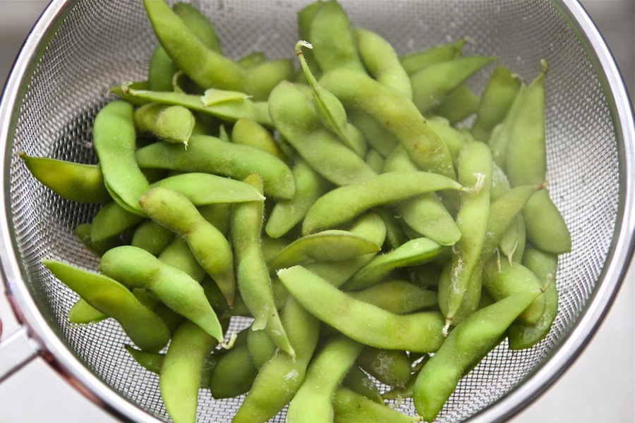 Tasty Kitchen Blog: Spinach and Edamame Salad. Guest post by Maria Lichty of Two Peas and Their Pod, recipe submitted by TK member Bev Weidner of Bev Cooks.