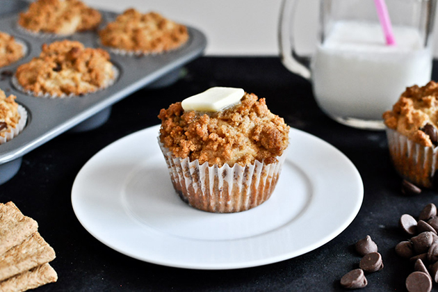 Tasty Kitchen Blog: Graham Cracker Chocolate Chip Muffins. Guest post by Jessica Merchant of How Sweet It Is, recipe submitted by TK member Michelle of Michelle's Tasty Creations.