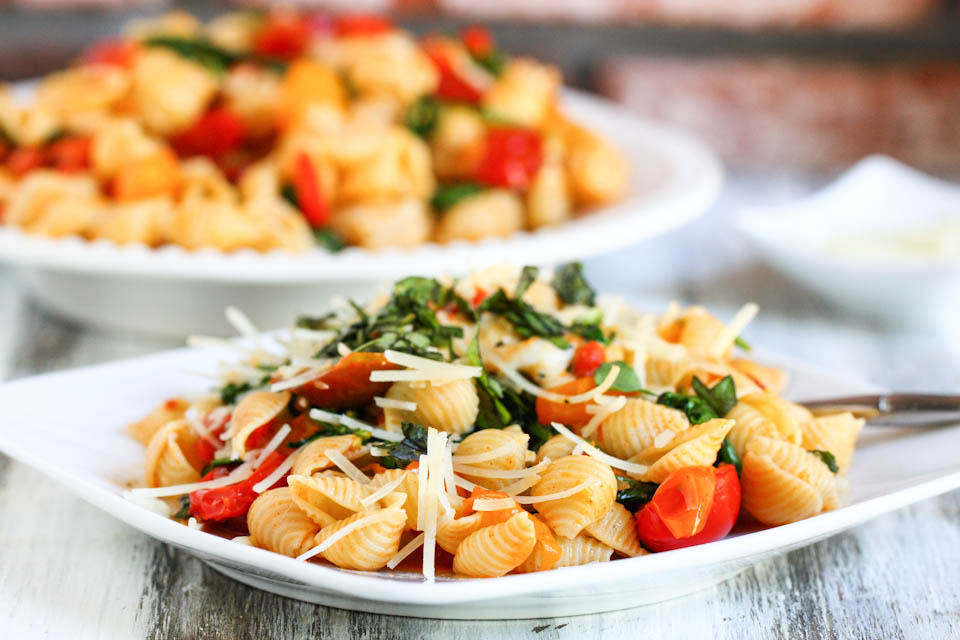 Tasty Kitchen Blog: Smoky Tomato, Roasted Red Pepper and Arugula Pasta. Guest post by Jenna Weber of Eat, Live, Run; recipe submitted by TK member Cassie of Bake Your Day.