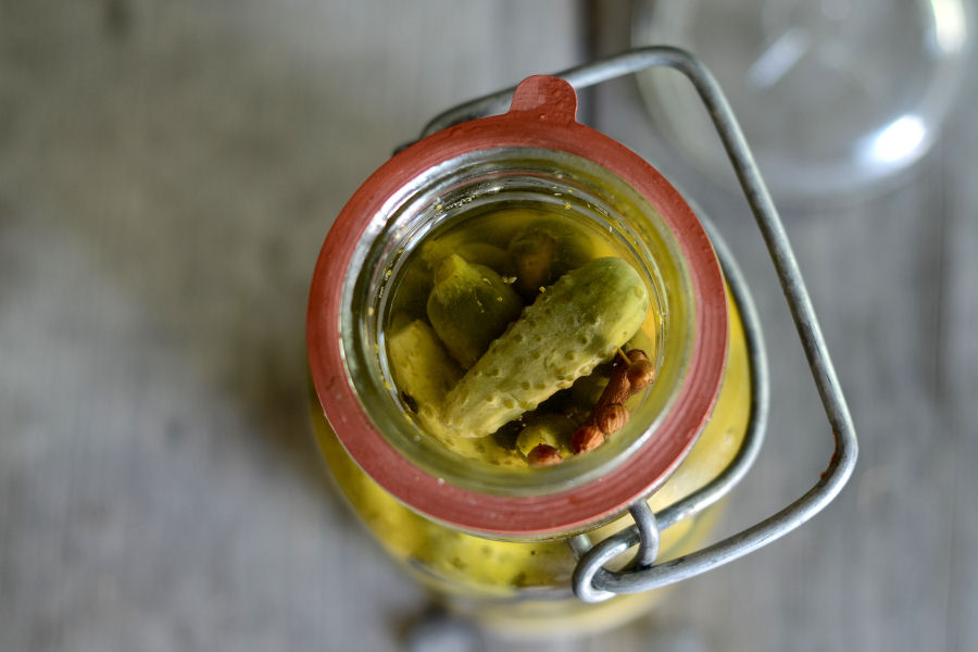 Tasty Kitchen Blog: Homemade Claussen Knock-Off Pickles. Guest post by Erica Kastner of Cooking for Seven, recipe submitted by TK member Rebecca of Foodie with Family.