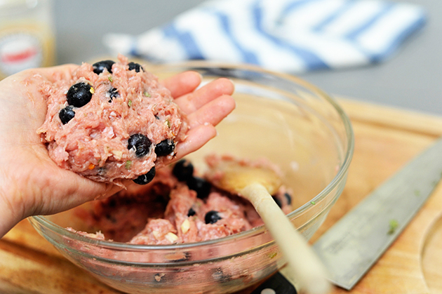 Tasty Kitchen Blog: Maple Blueberry Breakfast Sausage. Guest post by Georgia Pellegrini, recipe submitted by TK member Hailey of Hail's Kitchen.