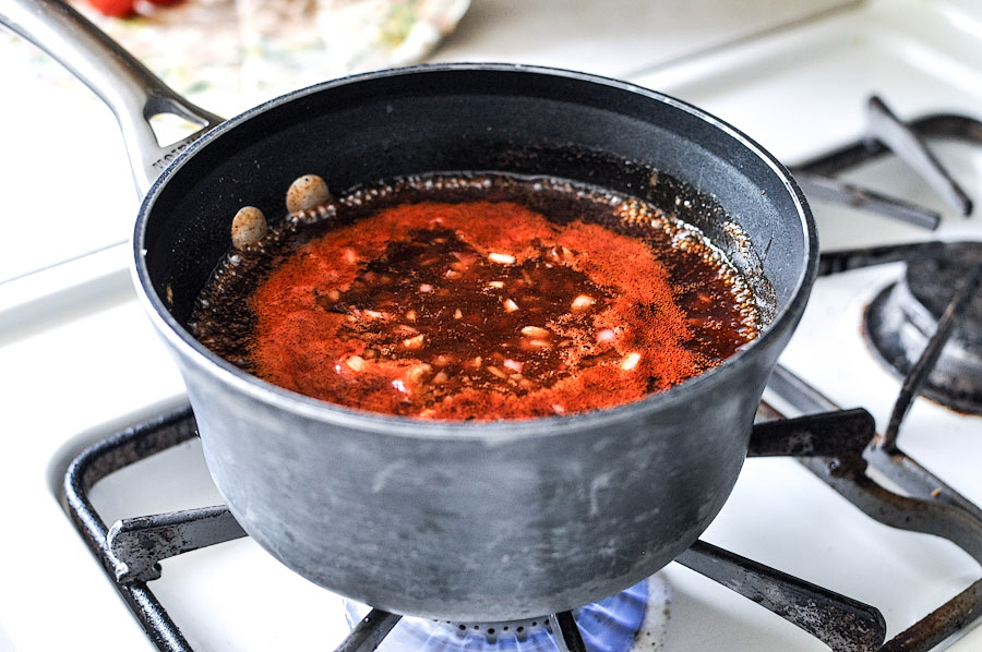 Blog de Cocina Sabrosa: Salsa de Barbacoa de Café. Publicación invitada de Jessica Merchant sobre Lo dulce que Es, receta enviada por el miembro de Tk Kay Heritage of The Church Cook.