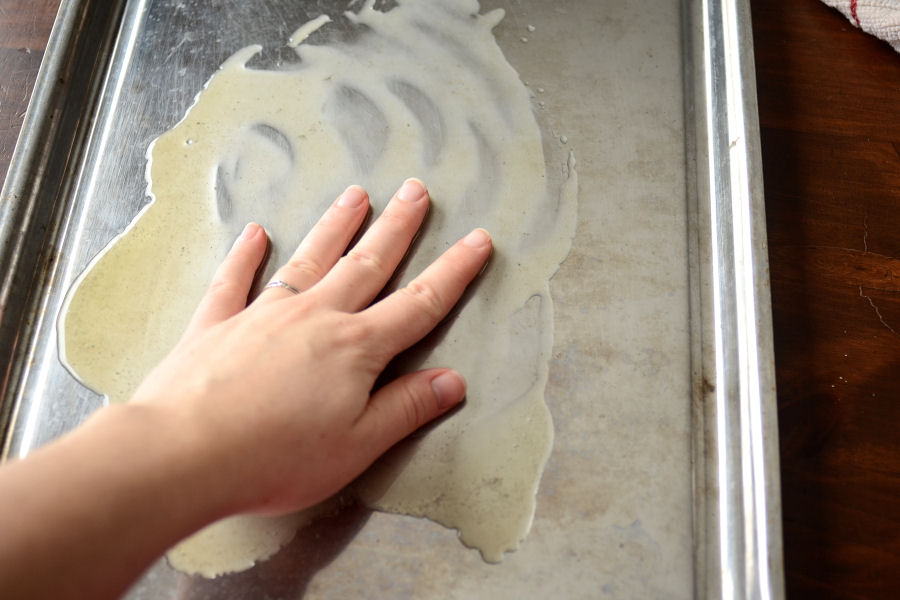 Tasty Kitchen Blog: No-Knead Dinner Rolls. Guest post by Erica Kastner, recipe submitted by TK member Terri of That's Some Good Cookin'.