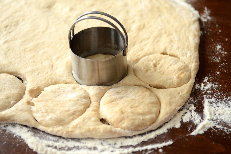 Tasty Kitchen Blog: No-Knead Dinner Rolls. Guest post by Erica Kastner, recipe submitted by TK member Terri of That's Some Good Cookin'.