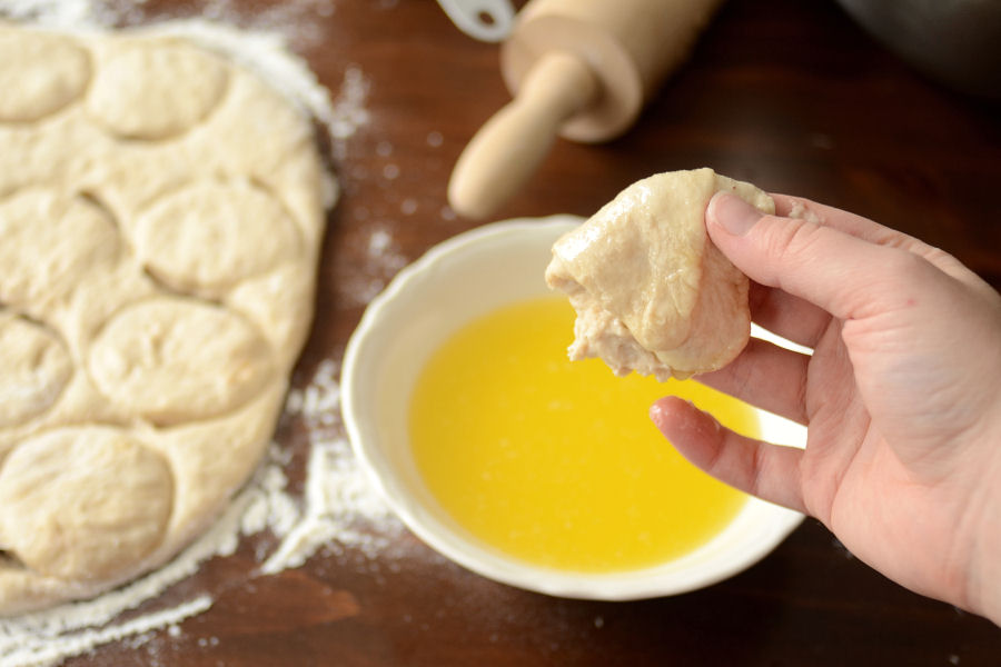 Tasty Kitchen Blog: No-Knead Dinner Rolls. Guest post by Erica Kastner, recipe submitted by TK member Terri of That's Some Good Cookin'.