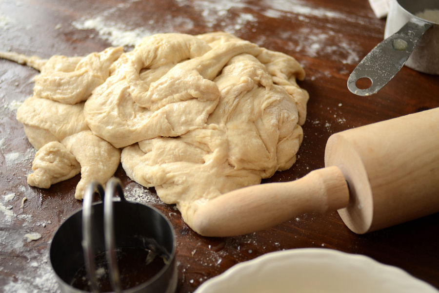 Tasty Kitchen Blog: No-Knead Dinner Rolls. Guest post by Erica Kastner, recipe submitted by TK member Terri of That's Some Good Cookin'.