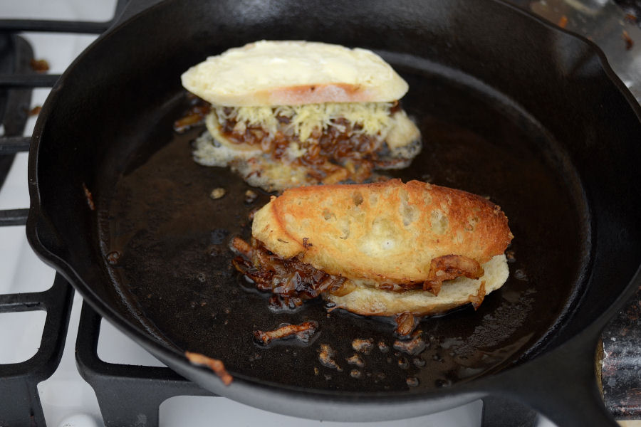 Tasty Kitchen Blog: French Onion Soup Grilled Cheese Sandwiches. Guest post by Erica Kastner of Cooking for Seven, recipe submitted by TK member Laurie of Simply Scratch. (Original recipe by Jessica of Portuguese Girl Cooks.)