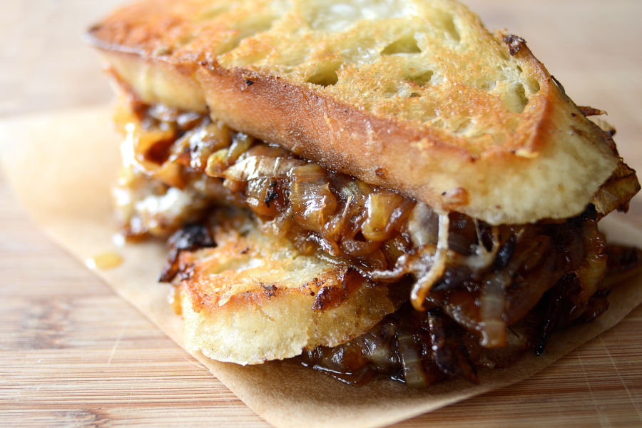 Tasty Kitchen Blog: French Onion Soup Grilled Cheese Sandwiches. Guest post by Erica Kastner of Cooking for Seven, recipe submitted by TK member Laurie of Simply Scratch. (Original recipe by Jessica of Portuguese Girl Cooks.)