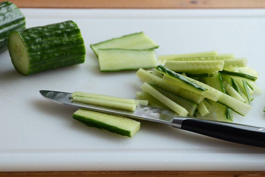 Tasty Kitchen Blog: Vietnamese Summer Roll Salad. Guest post by Faith Gorsky of An Edible Mosaic, recipe submitted by TK member Vicky of Avocado Pesto.