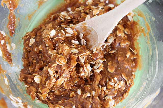 Tasty Kitchen Blog: Flourless Peanut Butter Oatmeal Chocolate Chip Cookies. Guest post by Maria Lichty of Two Peas and Their Pod, recipe submitted by TK member Monique of Ambitious Kitchen.