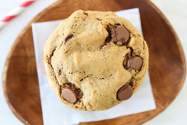 Tasty Kitchen Blog: Flourless Peanut Butter Oatmeal Chocolate Chip Cookies. Guest post by Maria Lichty of Two Peas and Their Pod, recipe submitted by TK member Monique of Ambitious Kitchen.