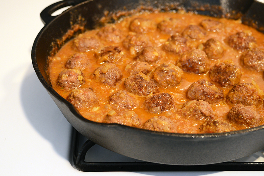 Tasty Kitchen Blog: Lamb Meatballs in a Spicy Curry. Guest post by Faith Gorsky of An Edible Mosaic, recipe submitted by TK members Vanessa and Ingrid of Food Opera.