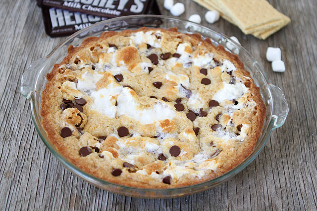 Tasty Kitchen Blog: S'mores Pie. Guest post by Maria Lichty of Two Peas and Their Pod, recipe submitted by TK member Tonya of 4 Little Fergusons.