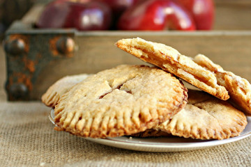 Tasty Kitchen Blog: Looks Delicious! (Apple Pie Cookies, from TK member Anita of Hungry Couple)