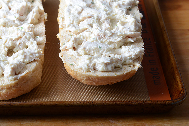 Tasty Kitchen Blog: Chicken Alfredo Garlic Bread Pizza. Guest post by Faith Gorsky of An Edible Mosaic, recipe submitted by TK member Jennifer of Mother Thyme.