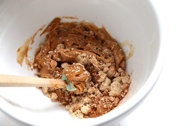 Tasty Kitchen Blog: Cookie Butter Granola. Guest post by Megan Keno of Wanna Be a Country Cleaver, recipe submitted by TK member Justine of Cooking and Beer.