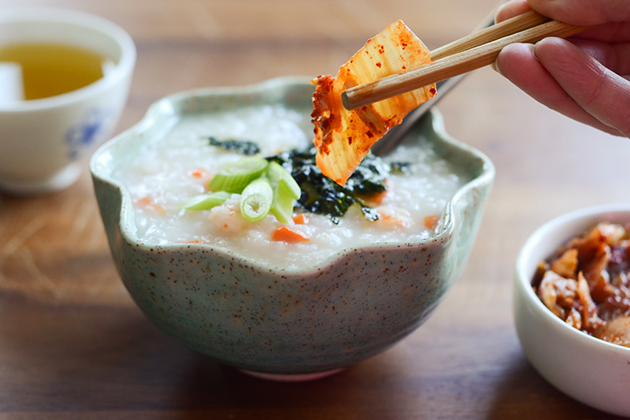 Tasty Kitchen Blog: Korean Shrimp and Rice Porridge (Saewoojuk). Guest post by Erica Kastner of Buttered Side Up, recipe submitted by TK member Erica of Apricosa.