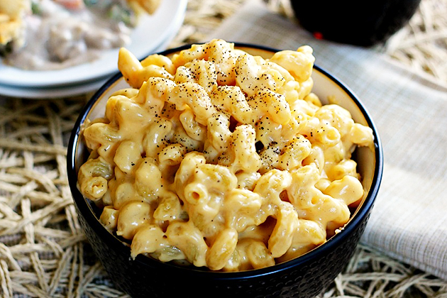 Tasty Kitchen Blog: Mac and Cheese (Creamy Stovetop Macaroni and Cheese)