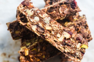 Tasty Kitchen: Peanut Butter and Honey Trail Mix Bars